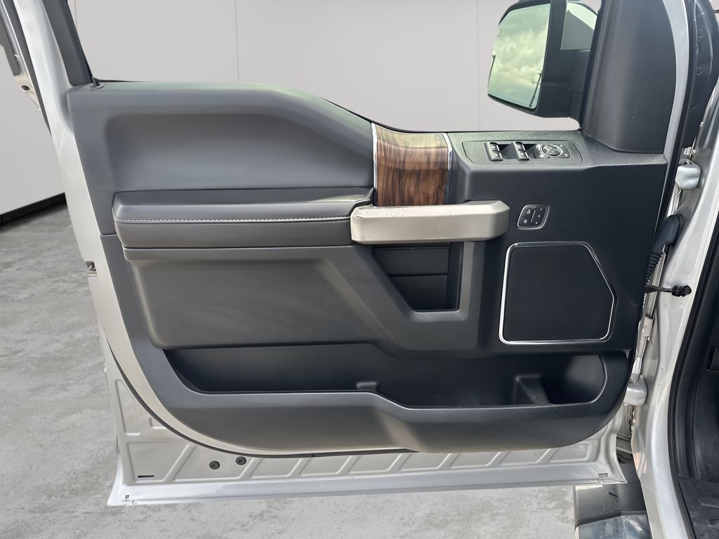 Used Car 2019 Ford F-150  Lariat For Sale Under $25,000 In Austin, Texas