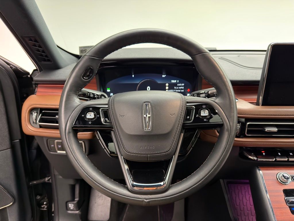 Thumbnail: 2023 Lincoln Aviator - 11
