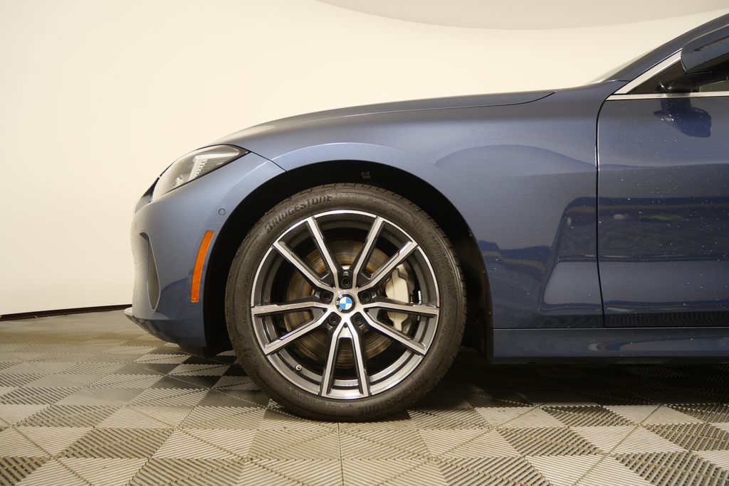 Thumbnail: 2025 BMW 4 Series - 8