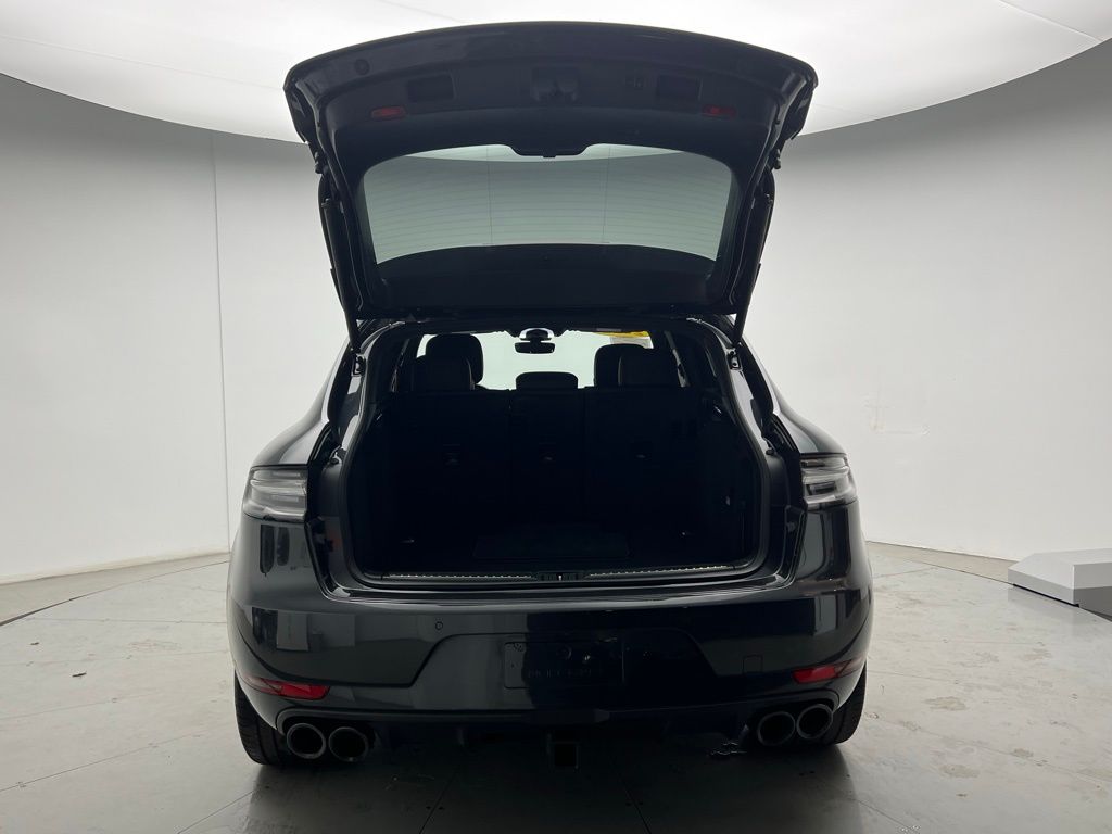 Thumbnail: 2021 Porsche Macan - 20