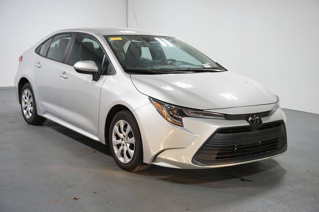 Thumbnail: 2024 Toyota Corolla - 3