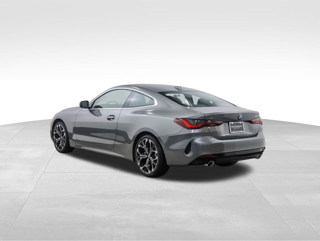 Thumbnail: 2026 BMW 4 Series - 3