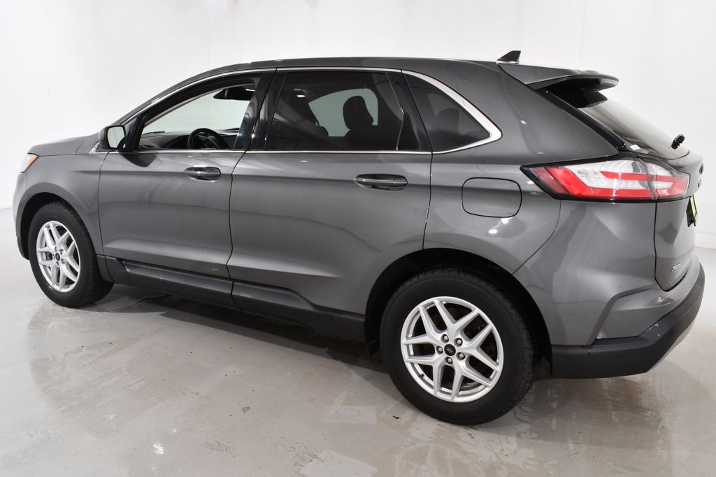 Used 2023 Gray Ford SEL image 15