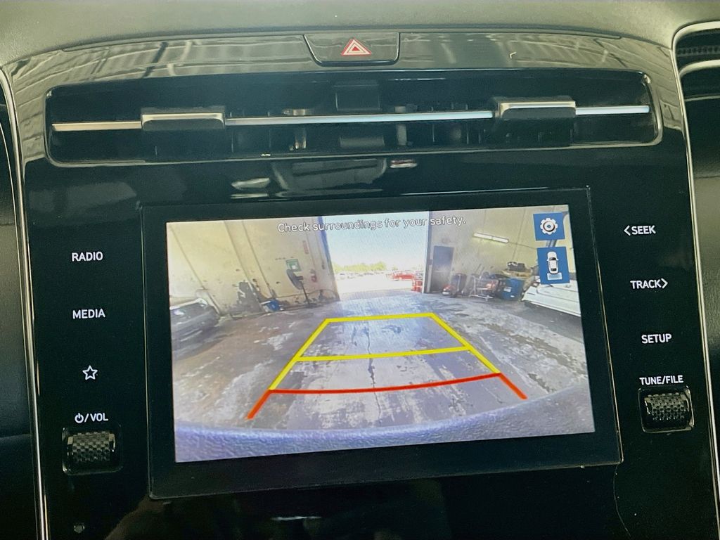Used 2024 Green Hyundai SEL image 13