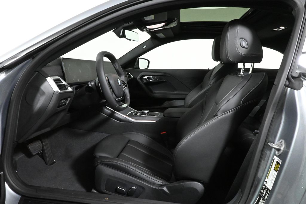 Thumbnail: 2025 BMW 2 Series - 3