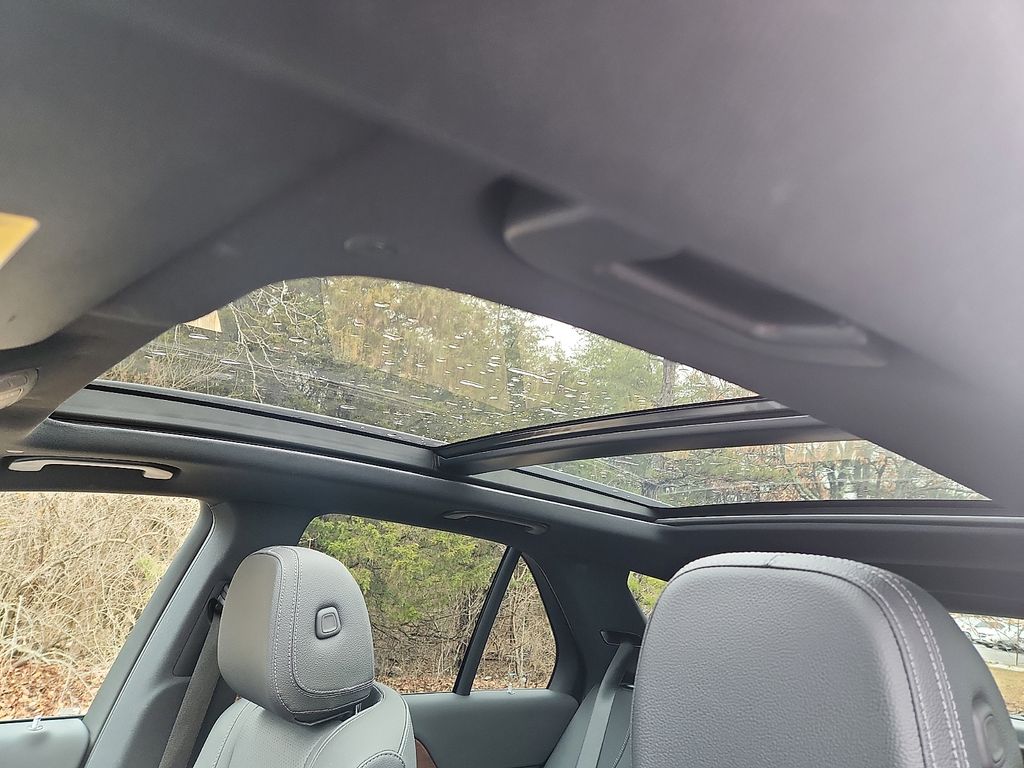 Thumbnail: 2025 Mercedes-Benz GLE - 14