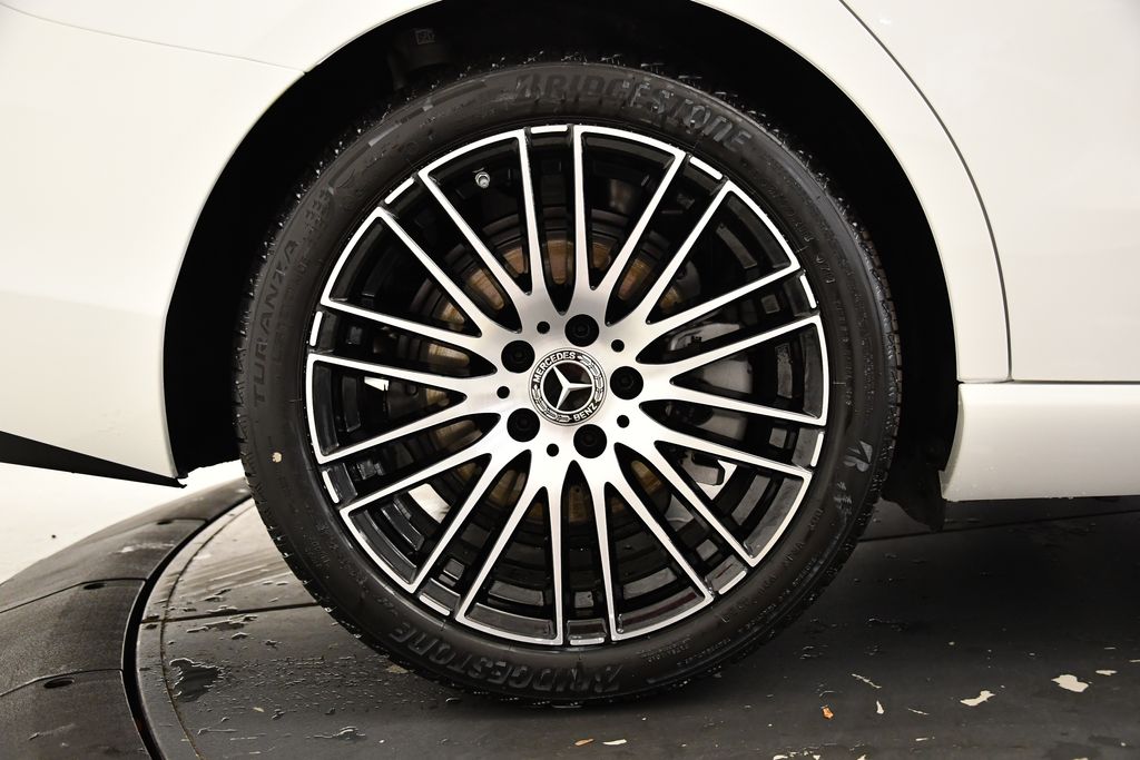 Thumbnail: 2025 Mercedes-Benz C-Class - 15