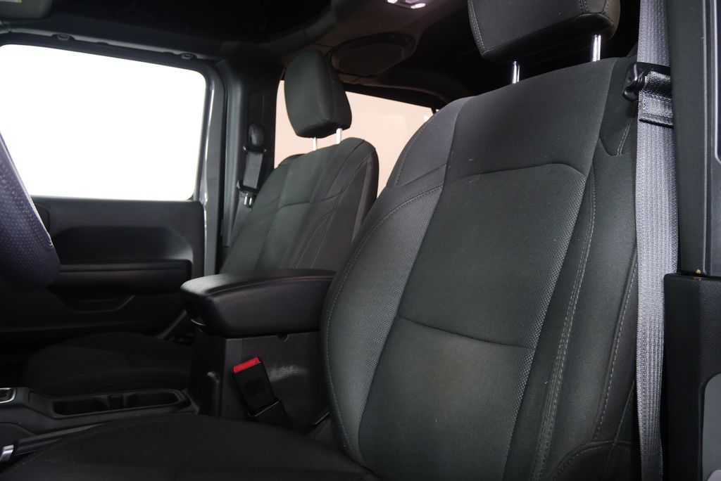 Thumbnail: 2020 Jeep Wrangler - 11