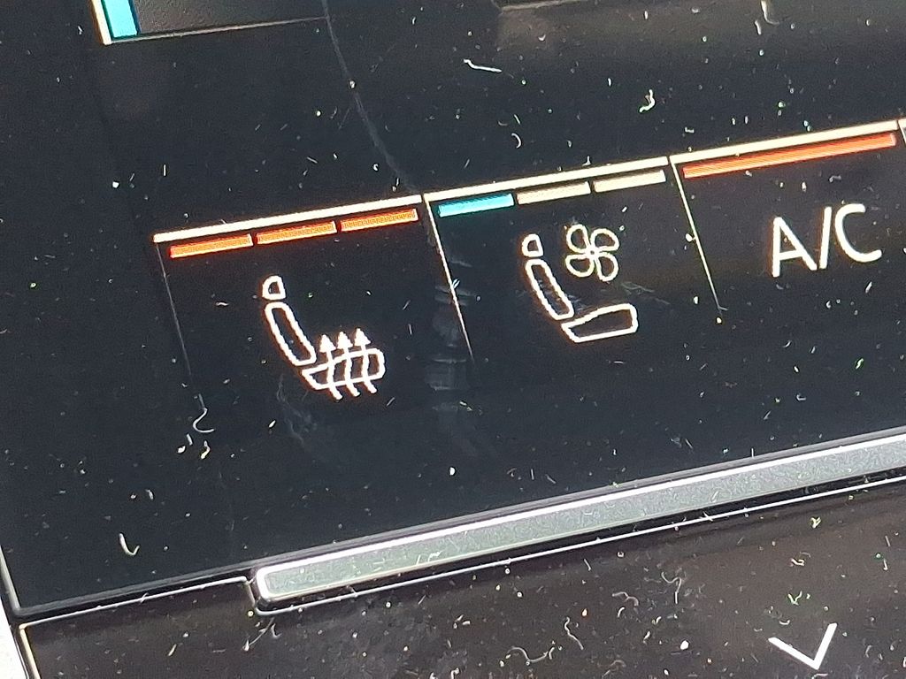 Thumbnail: 2026 Audi RS Q8 - 18