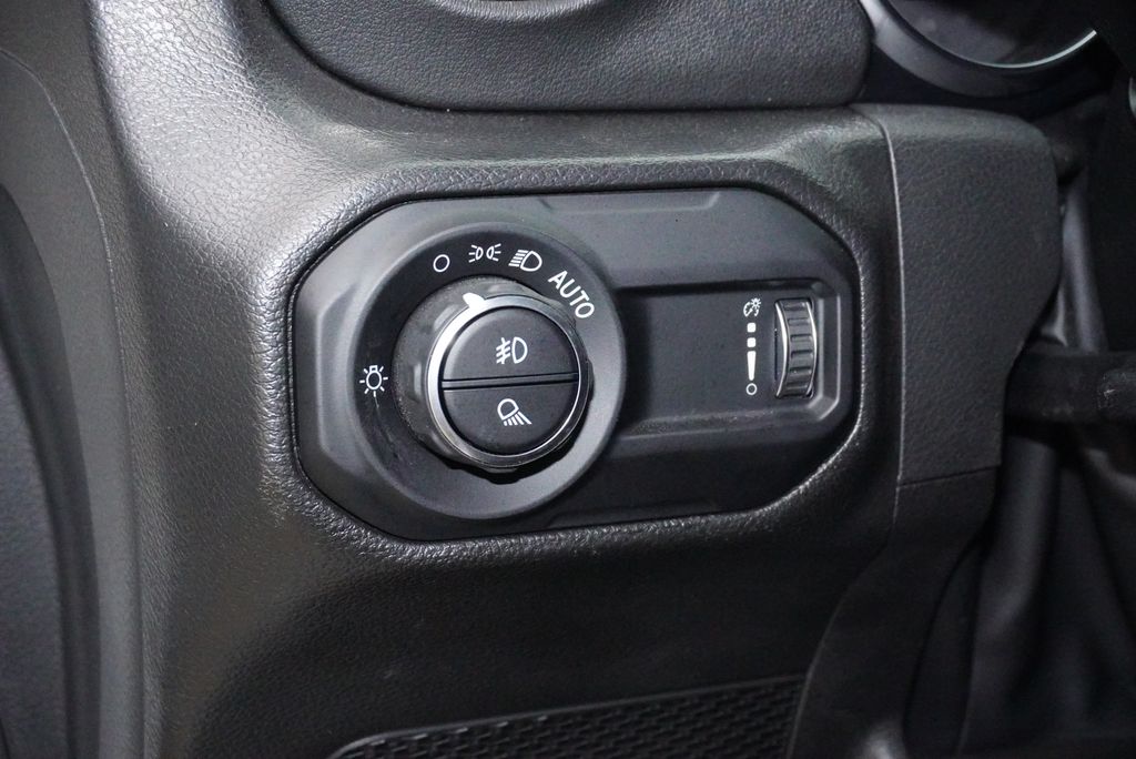 Used Car 2023 Jeep Gladiator  High Altitude For Sale Under $40,000 In Weatherford, Texas