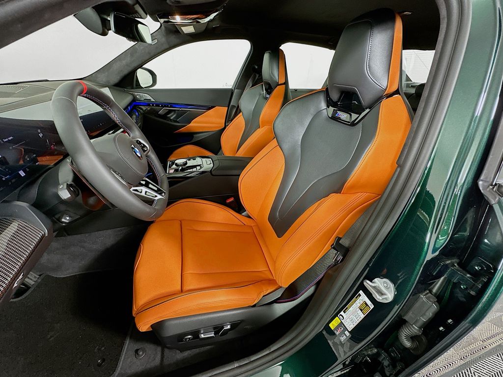 Thumbnail: 2027 BMW M5 - 16