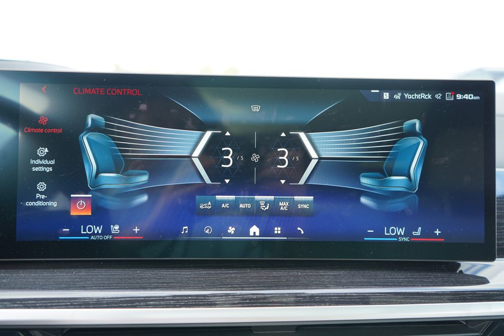 Thumbnail: 2026 BMW X7 - 18