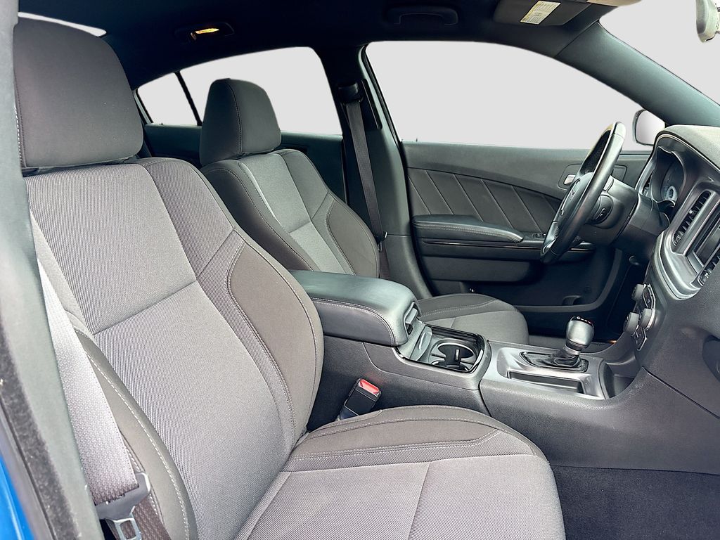 Used 2019 Blue Dodge SXT image 25