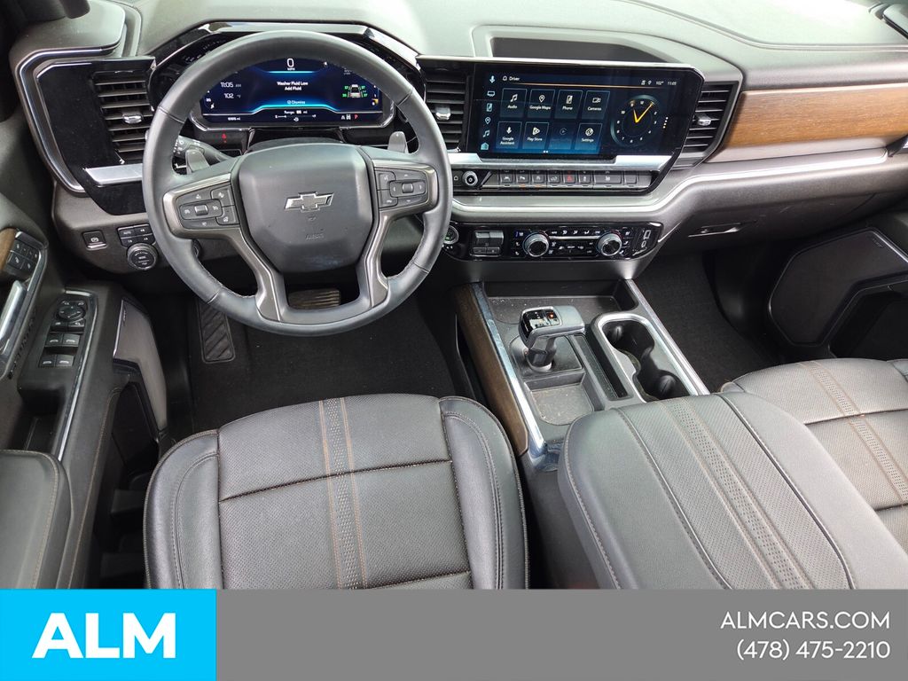 Used 2024 Black Chevrolet High Country image 8
