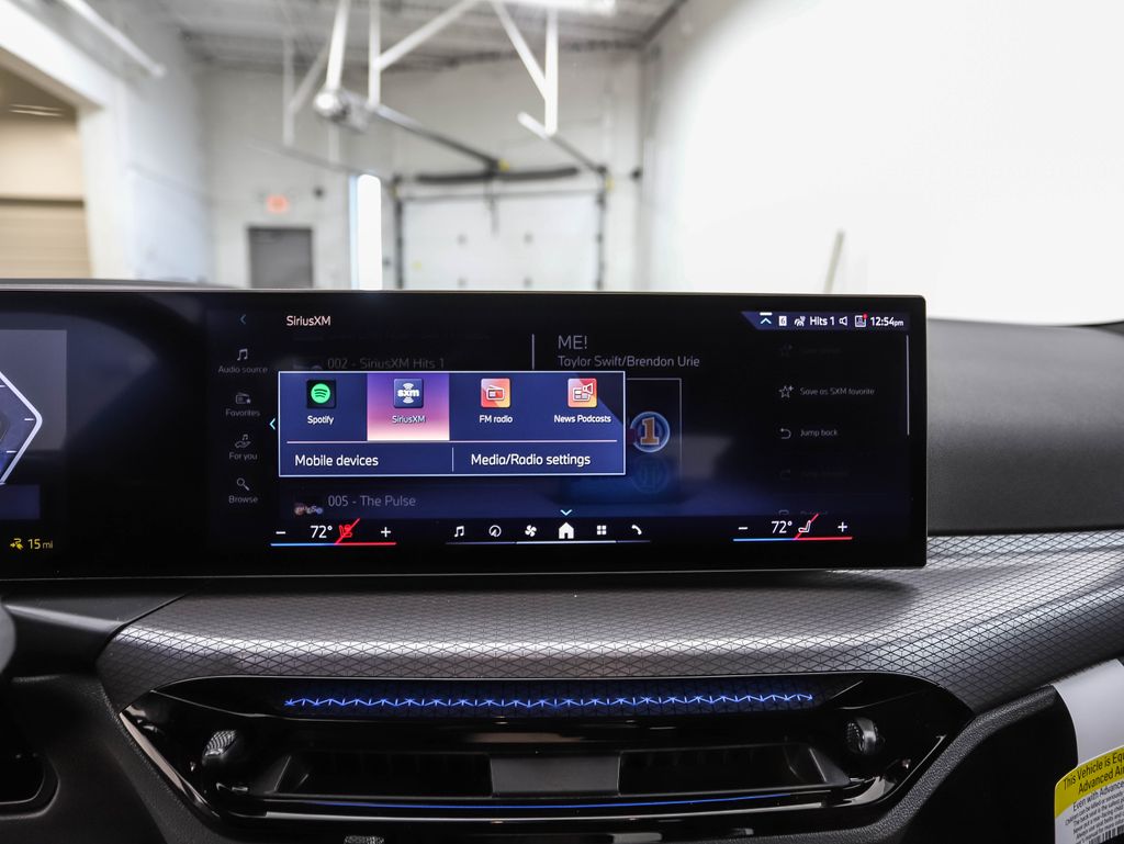2025 BMW i4 xDrive40 15