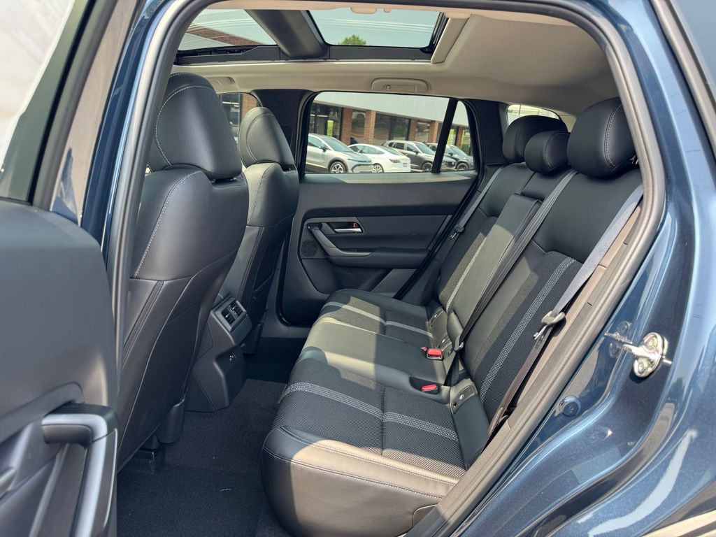 2025 Mazda CX-50 2.5 S Premium Package - 9