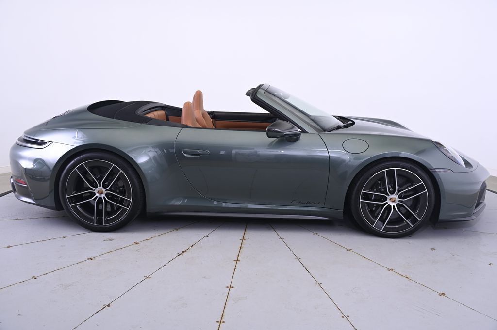 Thumbnail: 2025 Porsche 911 - 8
