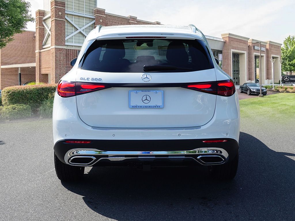 2025 Mercedes-Benz GLC 300 5