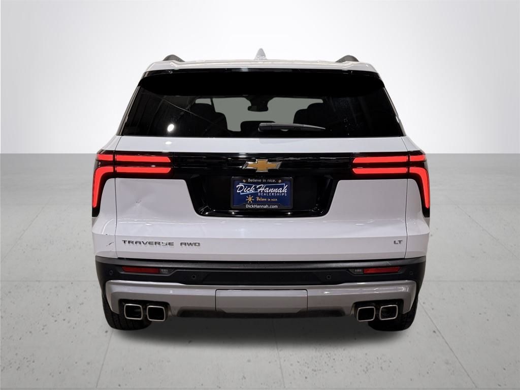 2024 Chevrolet Traverse LT