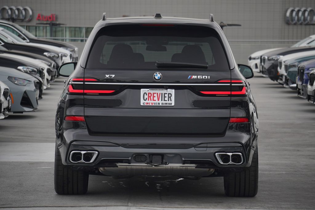 2025 BMW X7 M60i 6