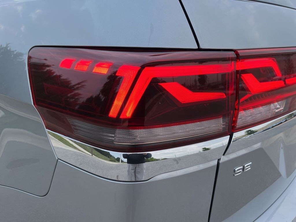 2024 Volkswagen Atlas SE 7