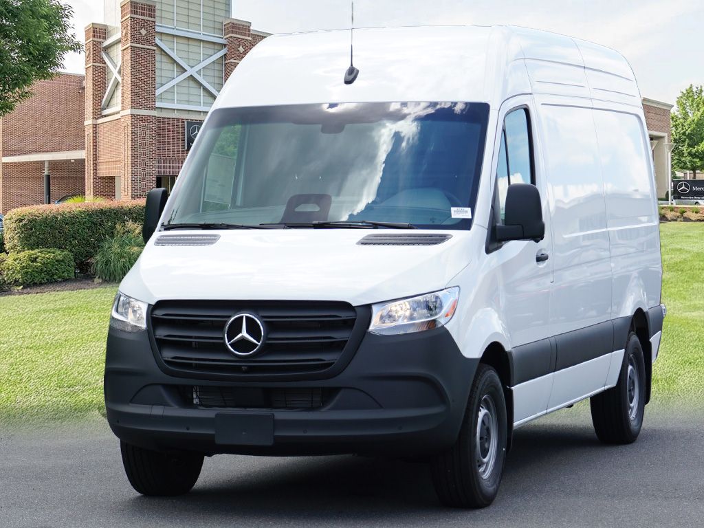 Thumbnail: 2025 Mercedes-Benz Sprinter - 4