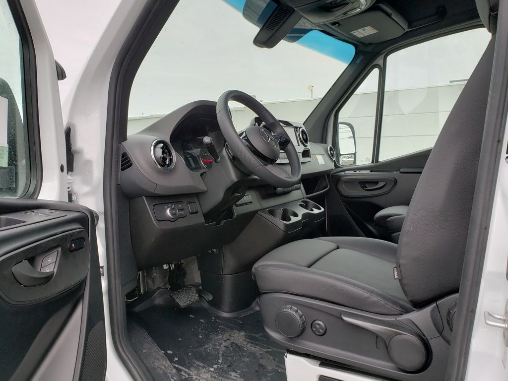 Thumbnail: 2026 Mercedes-Benz Sprinter - 19