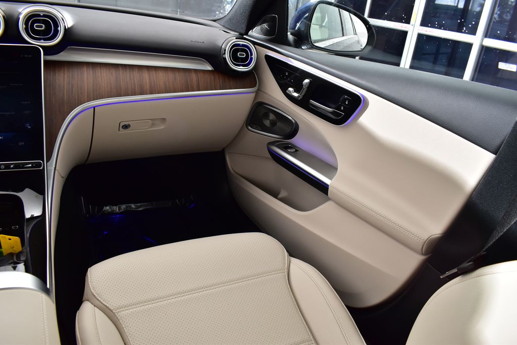 Thumbnail: 2025 Mercedes-Benz C-Class - 26