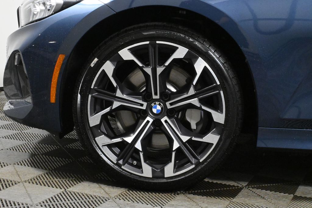 Thumbnail: 2026 BMW 3 Series - 12