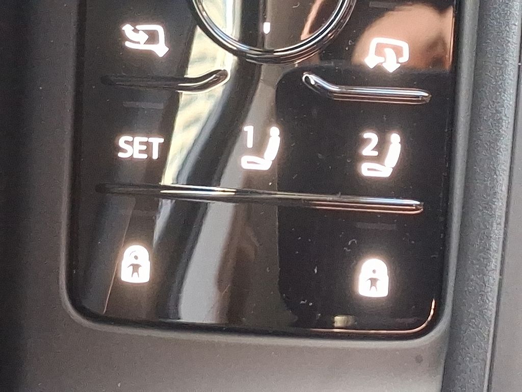 Thumbnail: 2025 Audi Q5 - 26