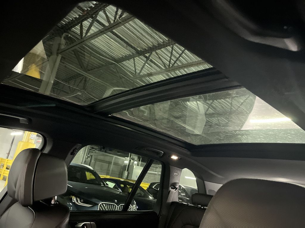 Thumbnail: 2026 BMW X5 - 22