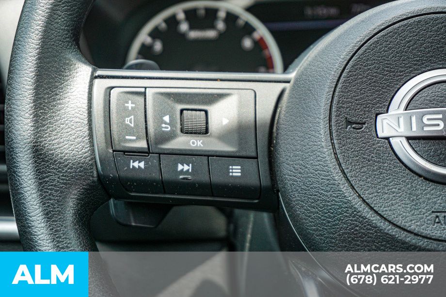 Used 2024 Gray Nissan SV image 29