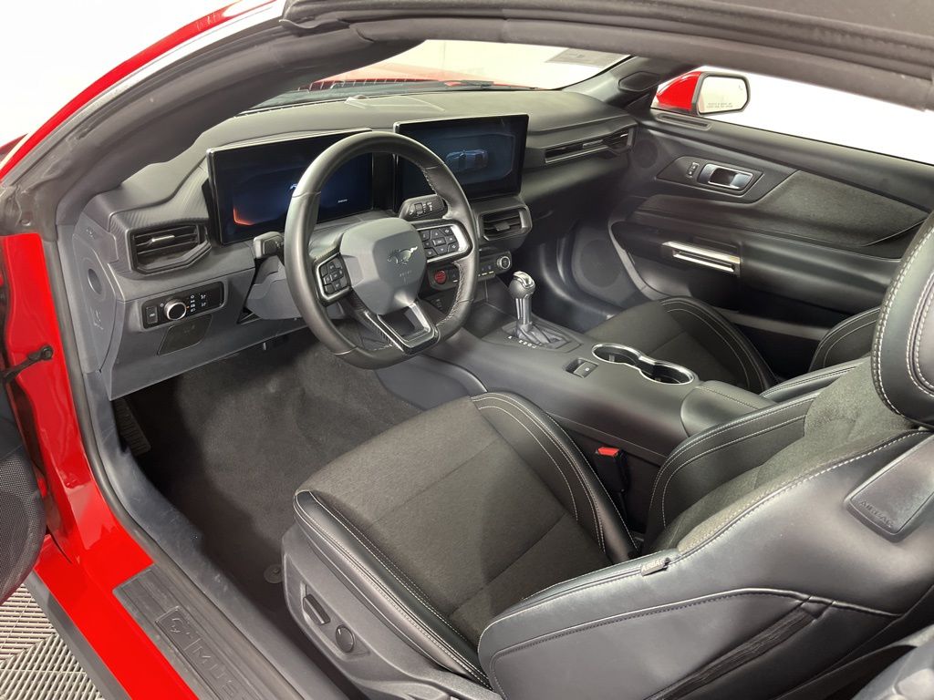 2024 Ford Mustang  18