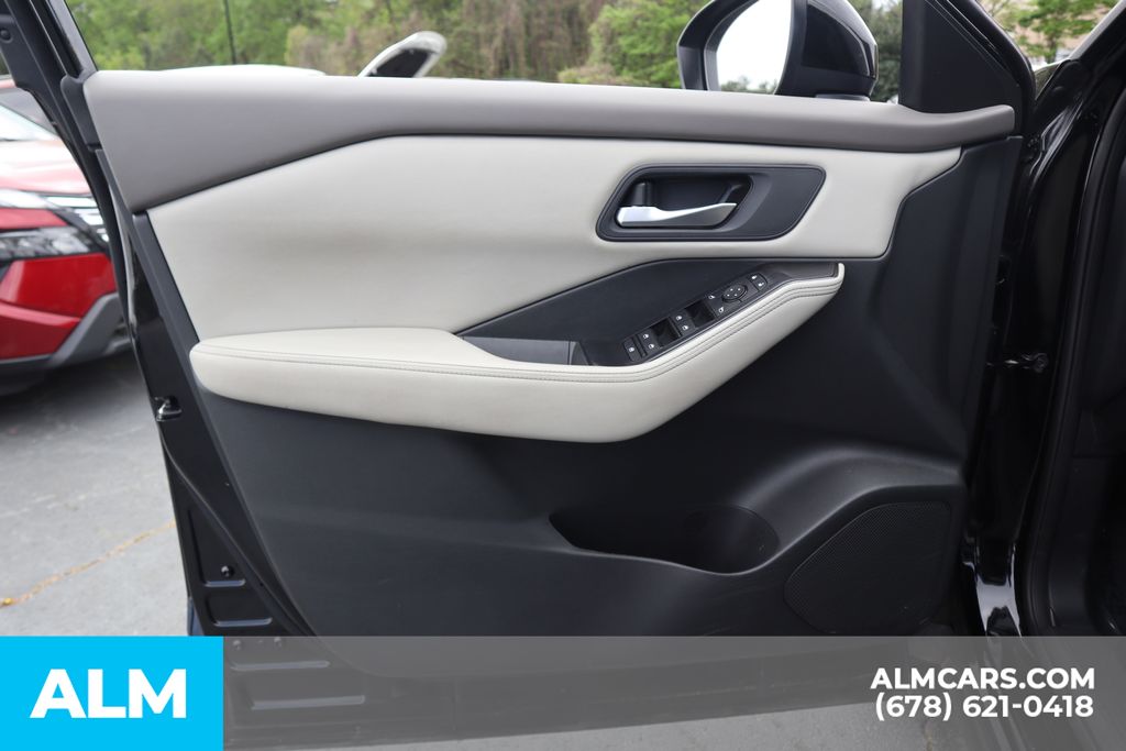 Used 2025 Black Nissan SV image 15