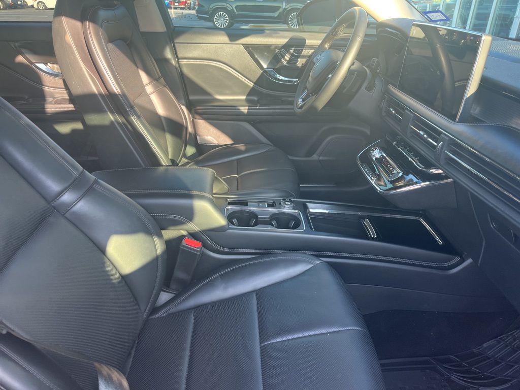 Thumbnail: 2023 Lincoln Corsair - 4