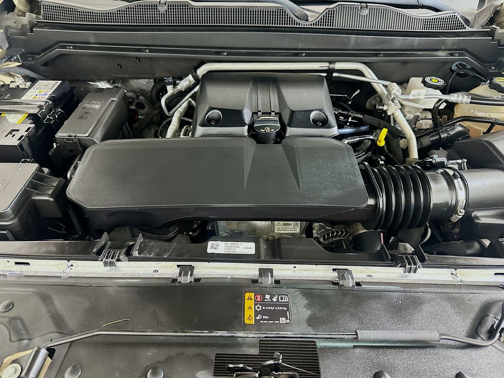 Thumbnail: 2024 Chevrolet Colorado - 31