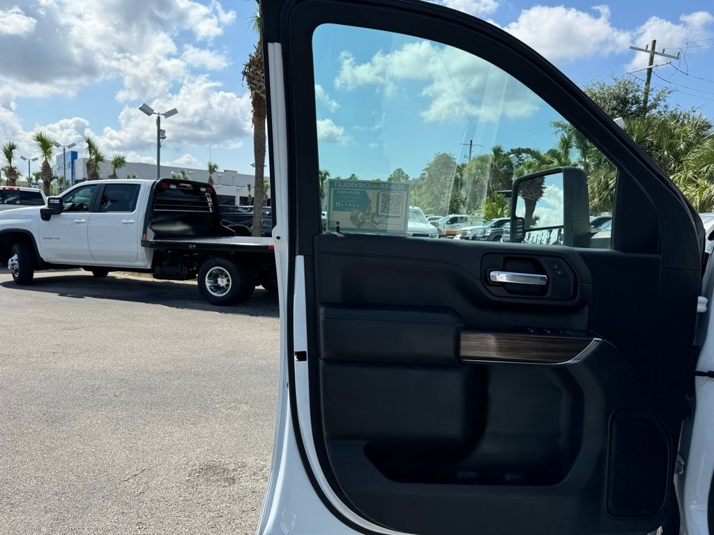 2023 Chevrolet Silverado 2500HD LT 30