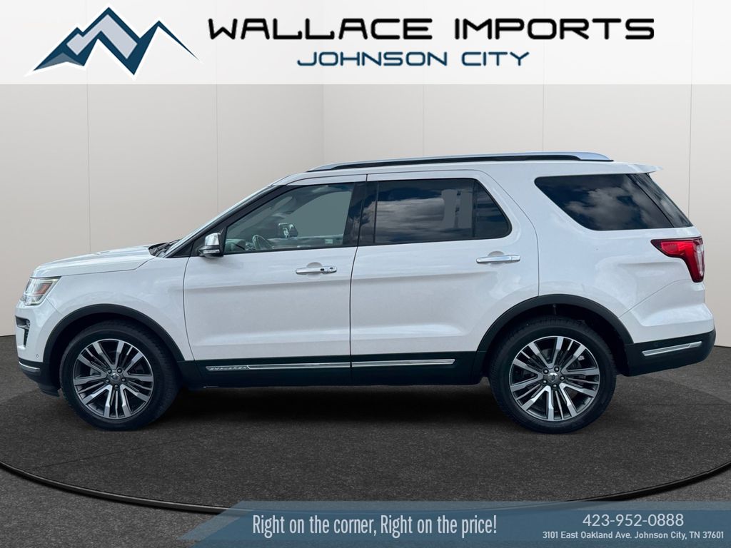 White Platinum Clearcoat Metallic 2018 Ford Explorer Platinum AWD SUV / Crossover All-Wheel Drive 6-Speed Automatic