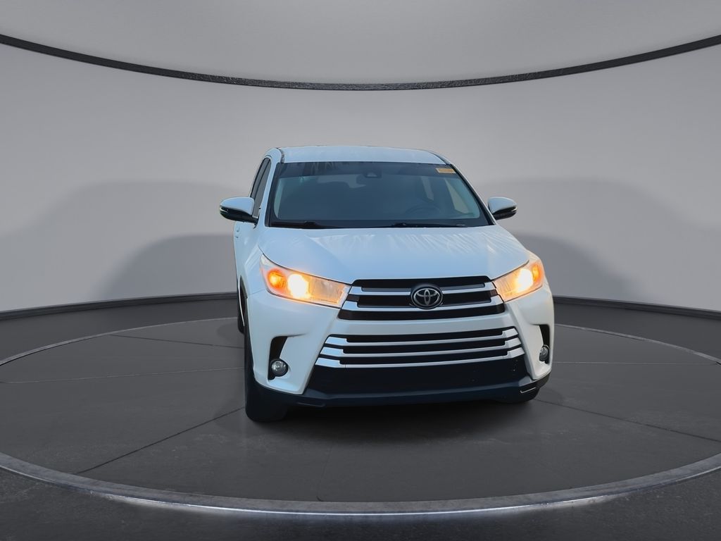 Thumbnail: 2017 Toyota Highlander - 3