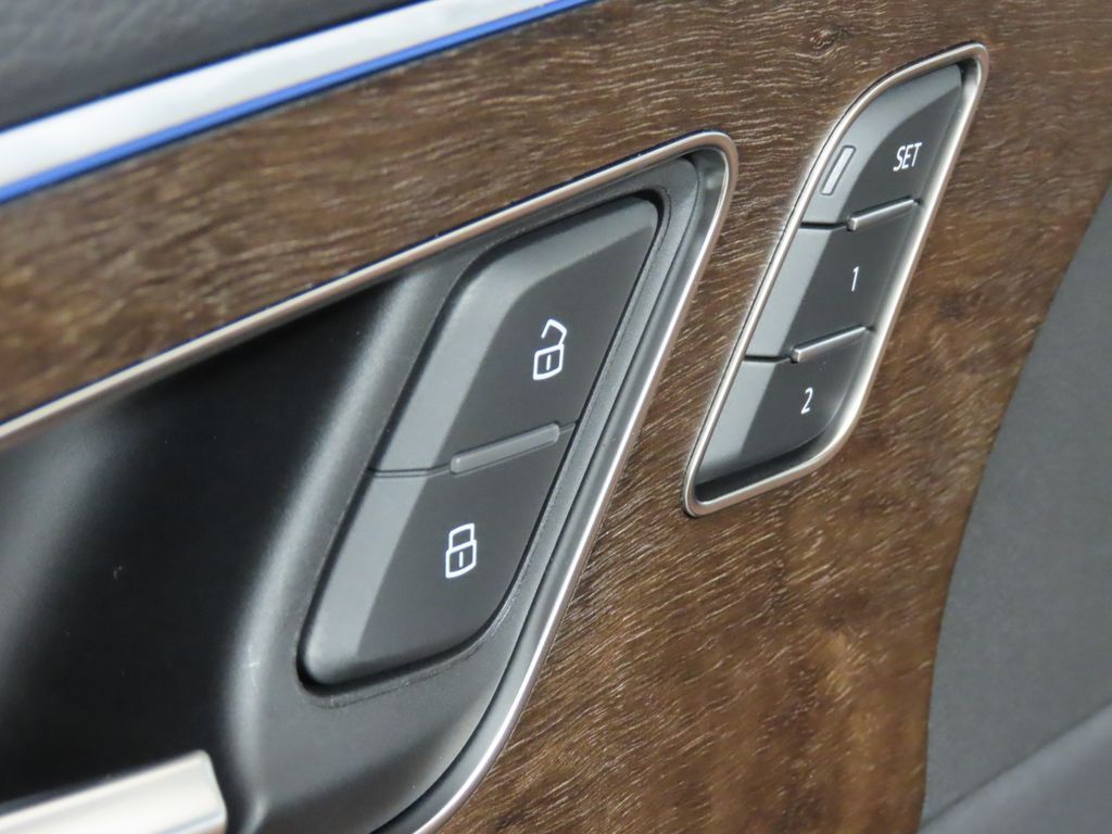 Thumbnail: 2026 Audi Q7 - 28