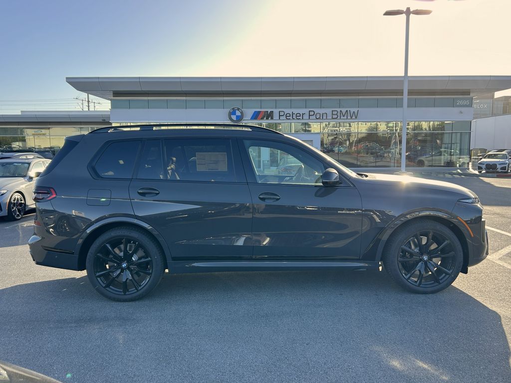 Thumbnail: 2027 BMW X7 - 6