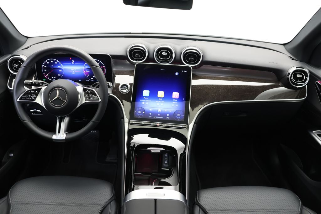 Thumbnail: 2026 Mercedes-Benz GLC - 18