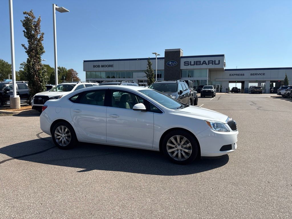 Summit White 2016 Buick Verano Sedan Front-Wheel Drive 6-Speed Automatic Overdrive