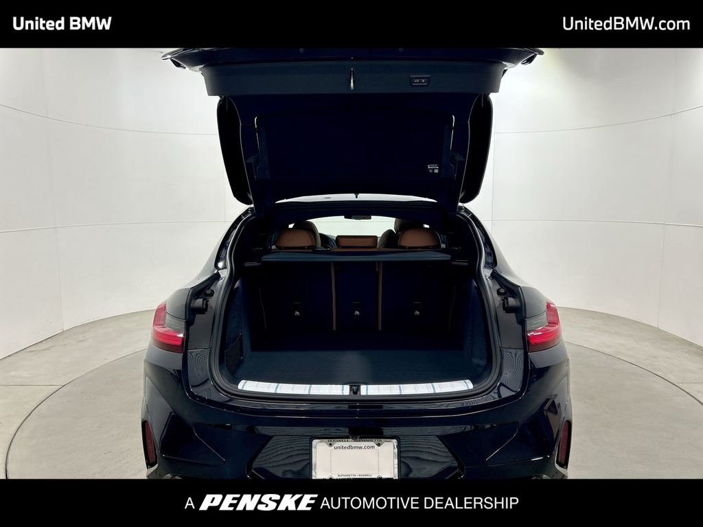 Thumbnail: 2025 BMW X4 - 22