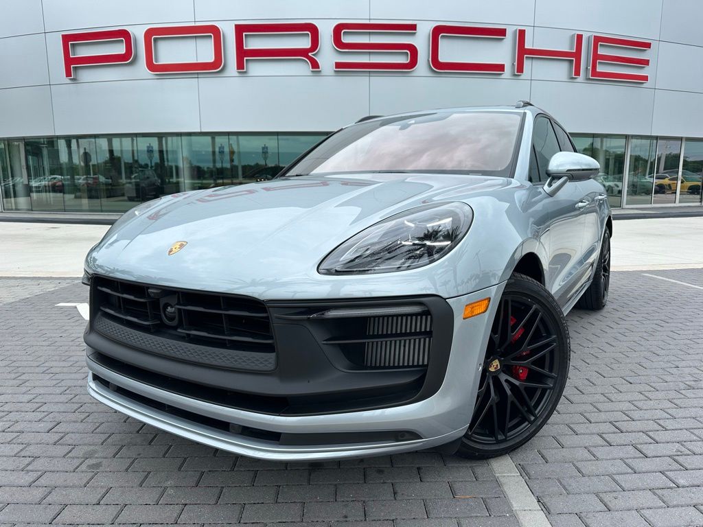 Thumbnail: 2025 Porsche Macan - 1