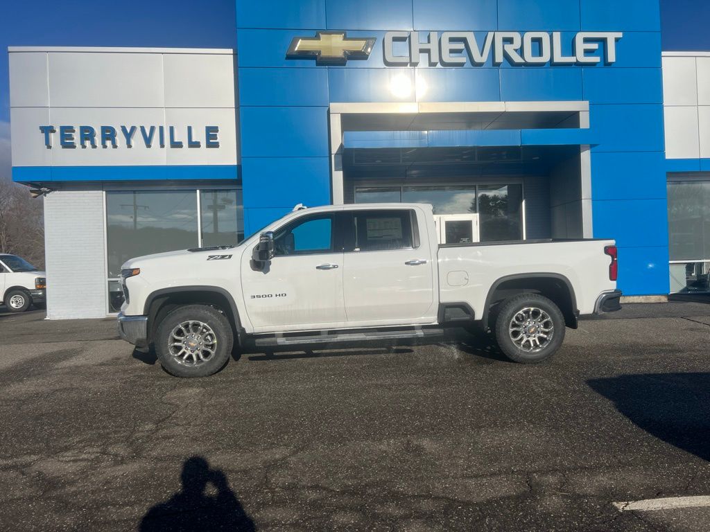 2026 Chevrolet Silverado 3500HD LTZ Crew Cab 4WD