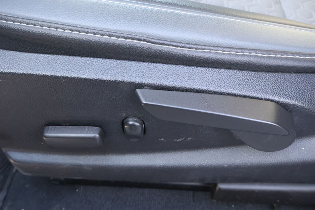 Thumbnail: 2021 Chevrolet Colorado - 14