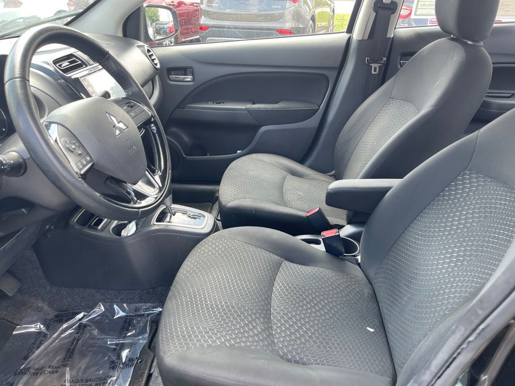 Used 2022 Black Mitsubishi SE image 22