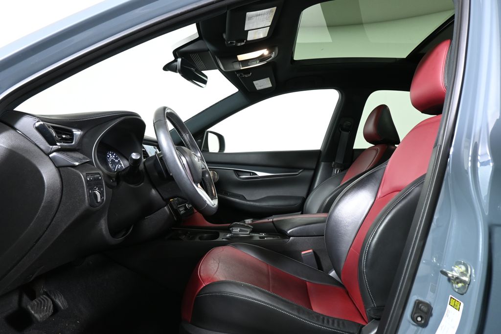 Thumbnail: 2023 INFINITI QX50 - 3