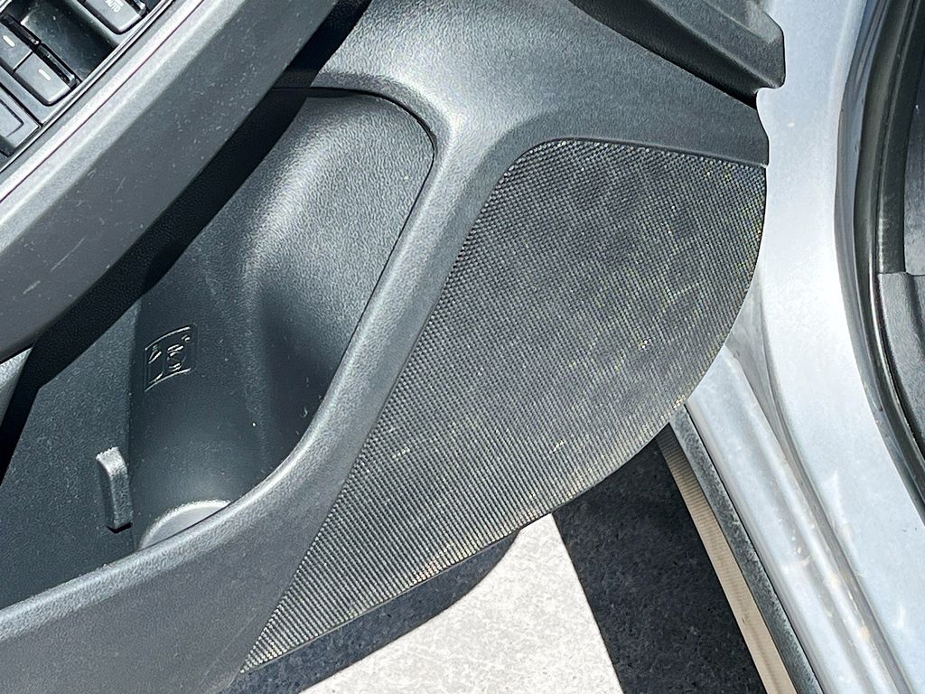 Used 2021 Silver Subaru Sport image 18